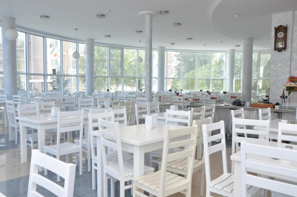 Restaurace v ubytování Парадиз