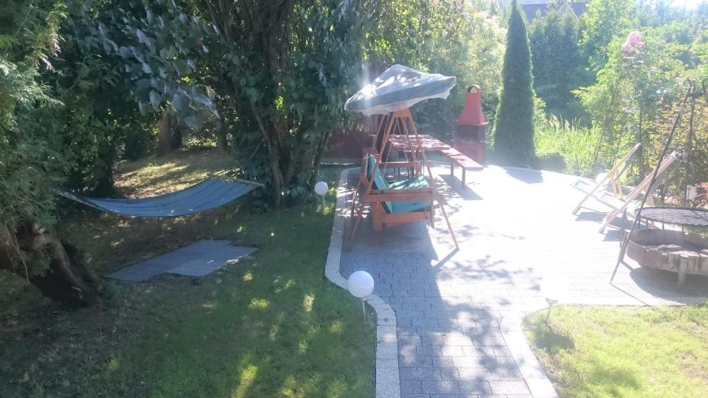 Vonkajšia záhrada v ubytovaní BASTÓWKA 2 Apartamenty