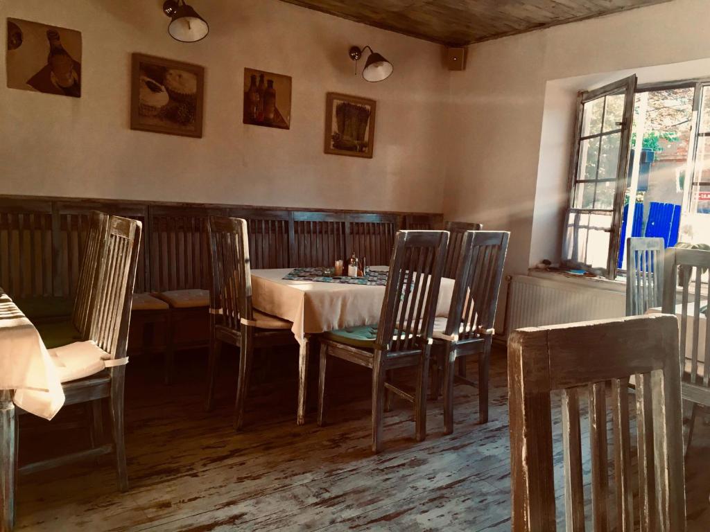 Restauracja lub miejsce do jedzenia w obiekcie Pension Verona