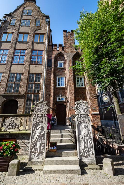 Gotyk House - Resim 1