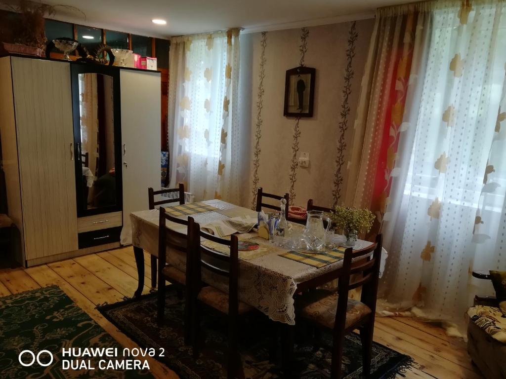 Fotografie z fotogalerie ubytování Nora's guesthouse v destinaci Zhabeshi