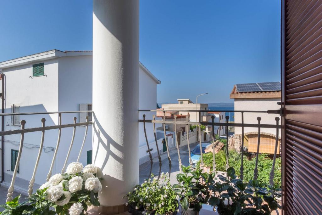 Stella Moresca a Calasetta - Lussuosa Villa con Piscina