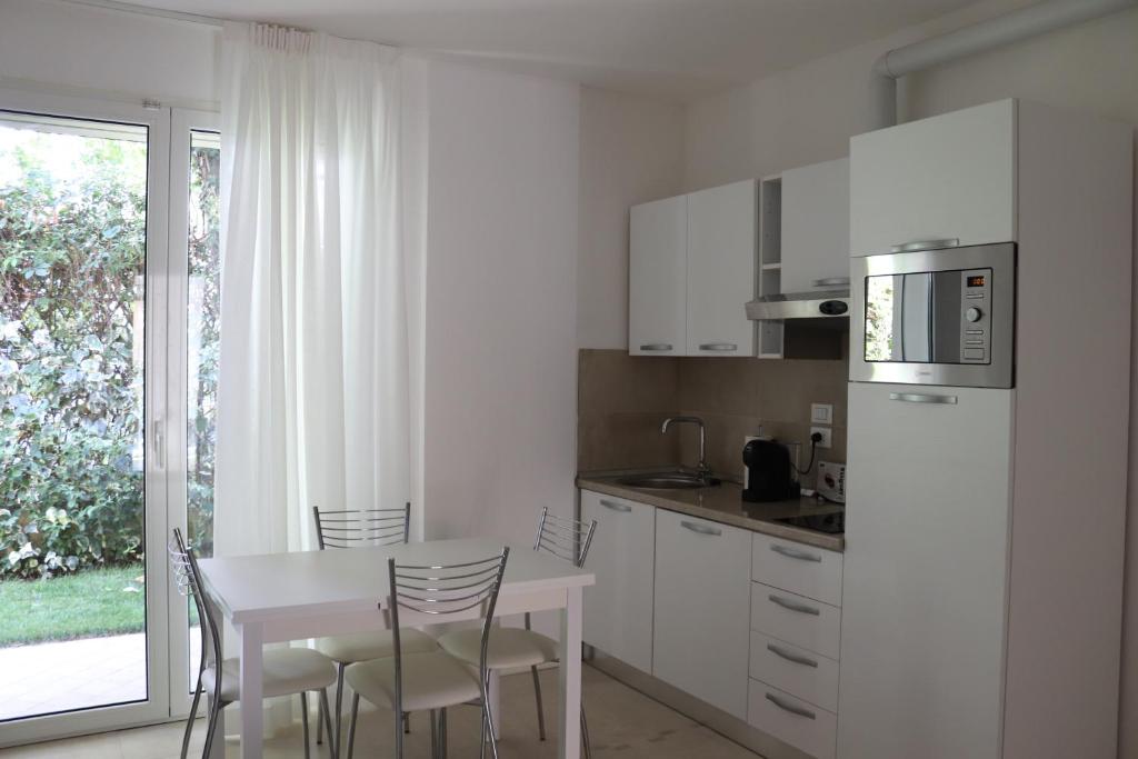 A kitchen or kitchenette at Antares