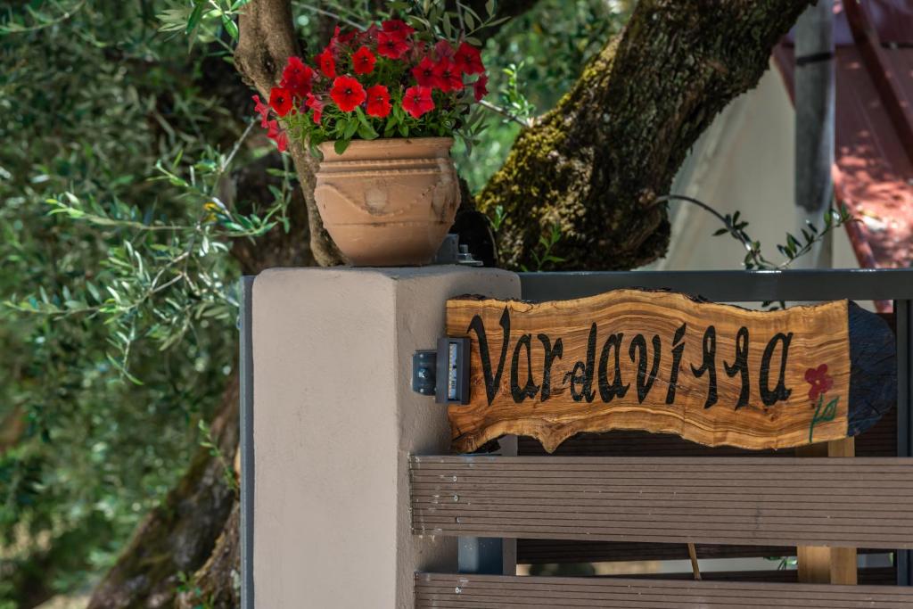 Fotografie z fotogalerie ubytování Vardavilla v destinaci Lithakia