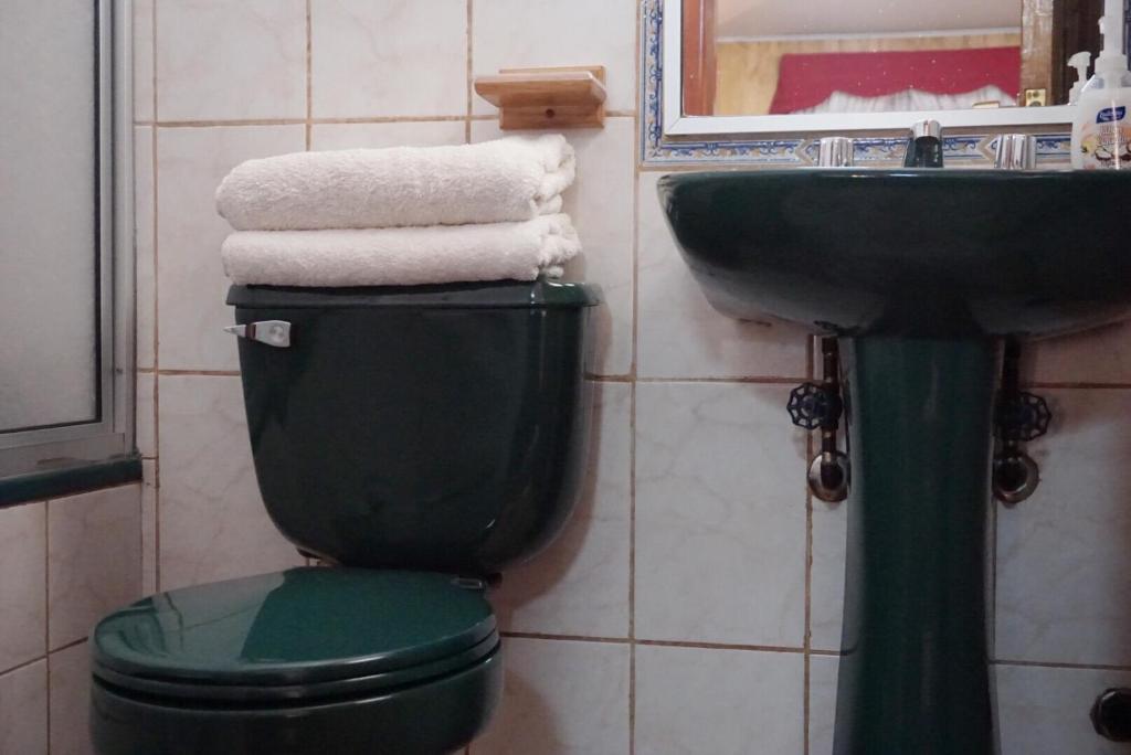 Koupelna v ubytování Hospedaje Maria