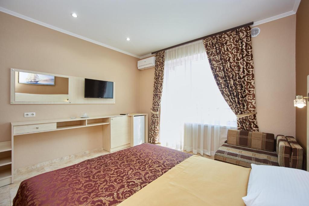 GRAND Hotel - Superior Triple Room