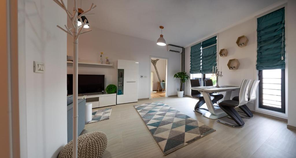 Apartments Steel Residence -Tesla Test Drive and 120 kW Supercharger - Resim 10