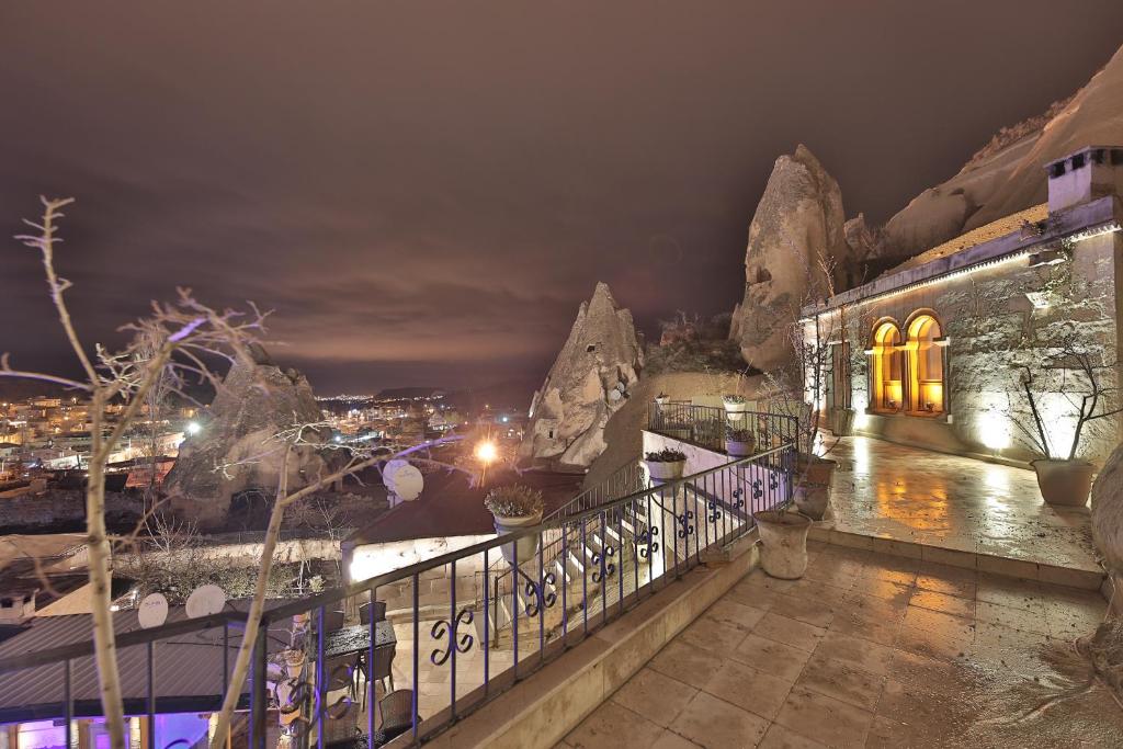 Local Cave House - 16