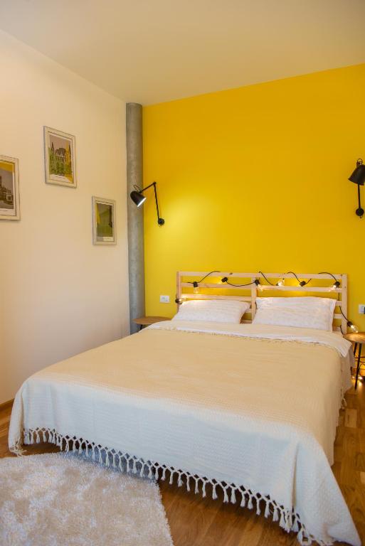 Apartments Steel Residence -Tesla Test Drive and 120 kW Supercharger - Resim 7