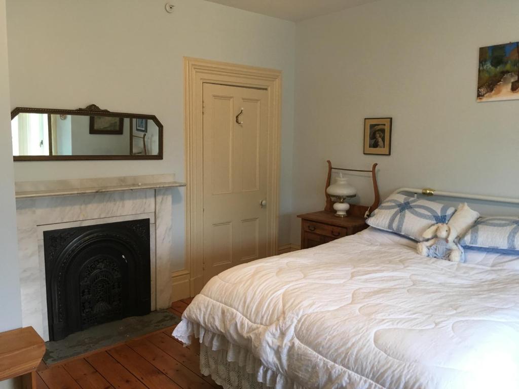 Letto o letti in una camera di The New Glasgow Inn