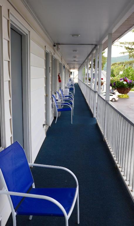 Balkón nebo terasa v ubytování Admiral Motel