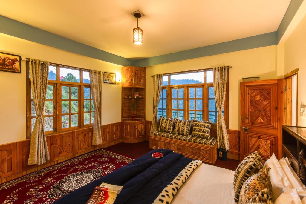Postel nebo postele na pokoji v ubytování Zostel Homes Kotkhai (Shimla)
