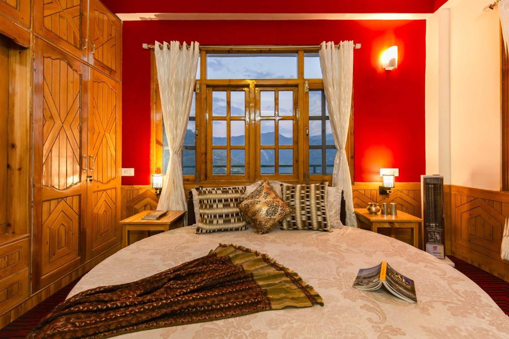 Postel nebo postele na pokoji v ubytování Zostel Homes Kotkhai (Shimla)