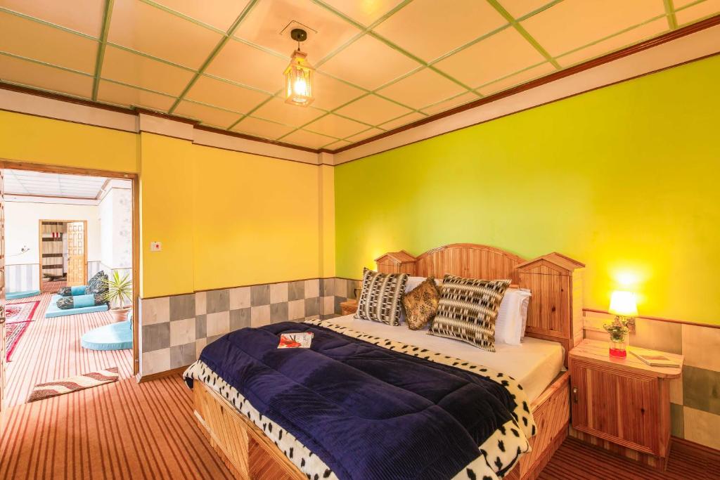 Postel nebo postele na pokoji v ubytování Zostel Homes Kotkhai (Shimla)
