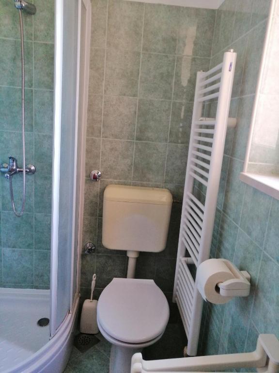 Koupelna v ubytování Apartments Rede