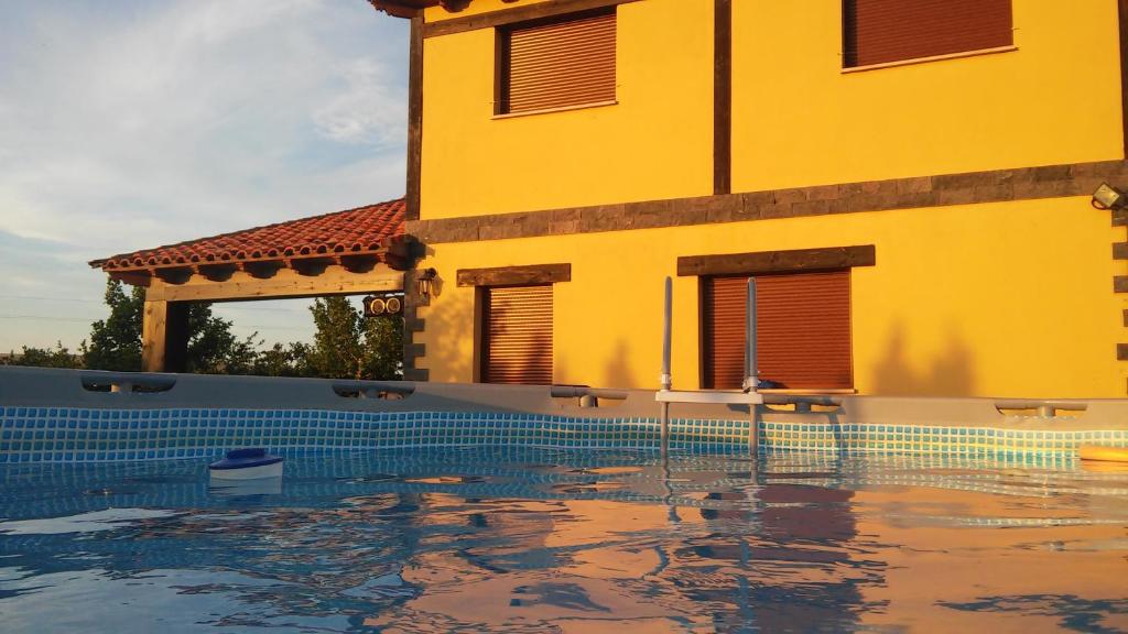 The swimming pool at or close to Casa Rural Atalaya House