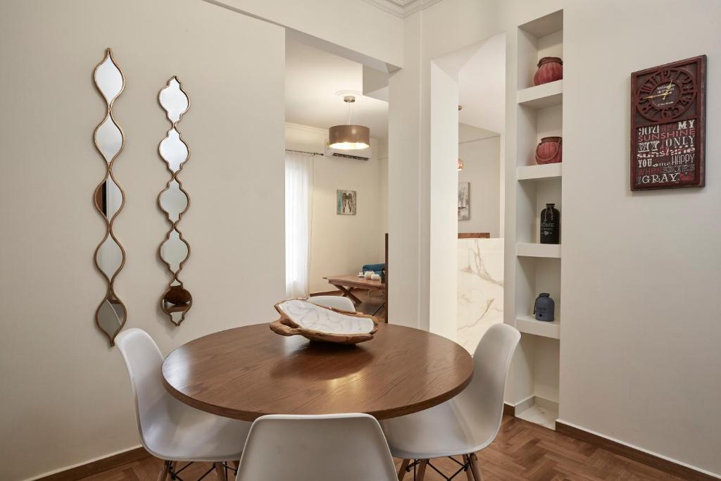 Kép Cozy and Bright 2BD Apartment in Kolonaki szállásáról Athénban a galériában