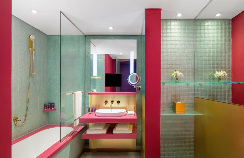 Symphony Style Hotel Kuwait - Superior Twin Room