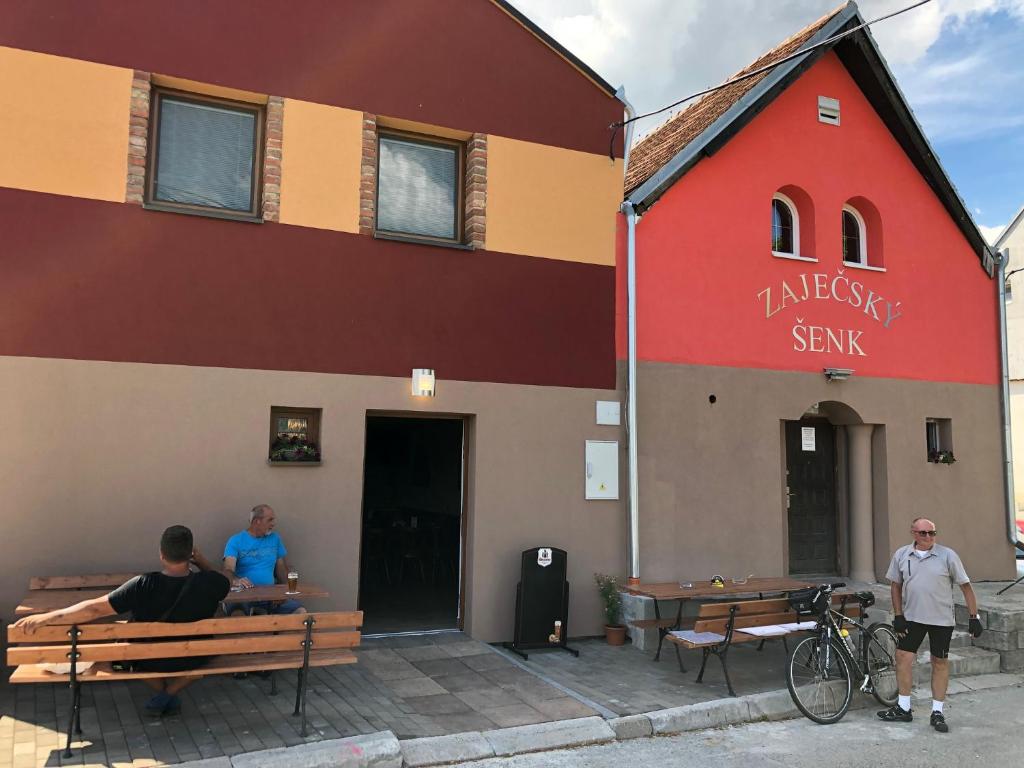 Hosté ubytování Penzion Zaječský šenk