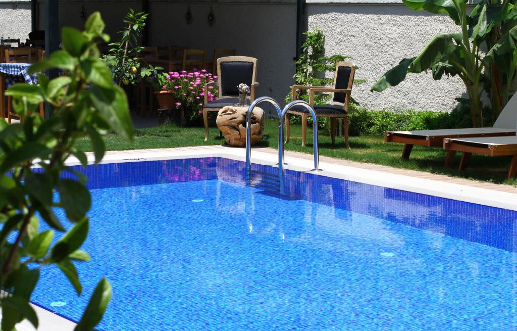 The swimming pool at or close to Duman Boutique Hotel Cesme