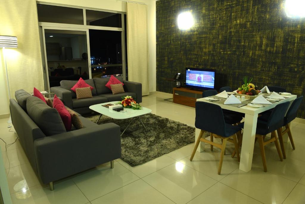 Gulf Suites Hotel Amwaj - Executive Two-Bedroom Suite