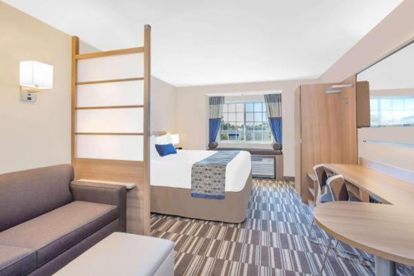 Microtel Inn & Suites by Wyndham Ocean City - 