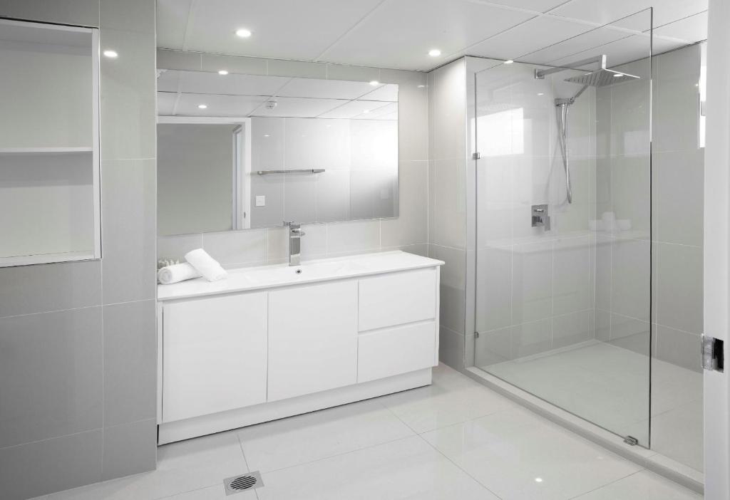 View Pacific Apartments - Resim 3