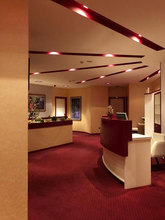 Fotografie z fotogalerie ubytování Grand Hotel Petrol v destinaci Fier