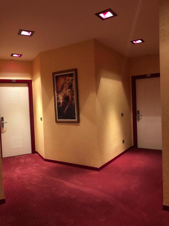 Fotografie z fotogalerie ubytování Grand Hotel Petrol v destinaci Fier