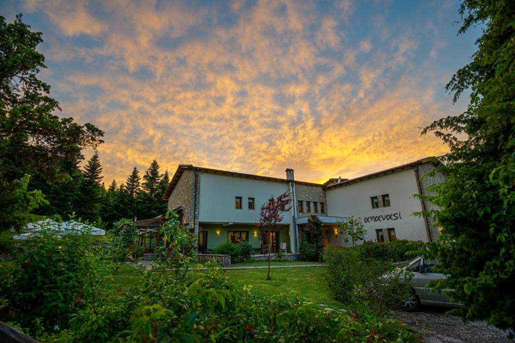 Zahrada ubytování Anavasi Mountain Resort
