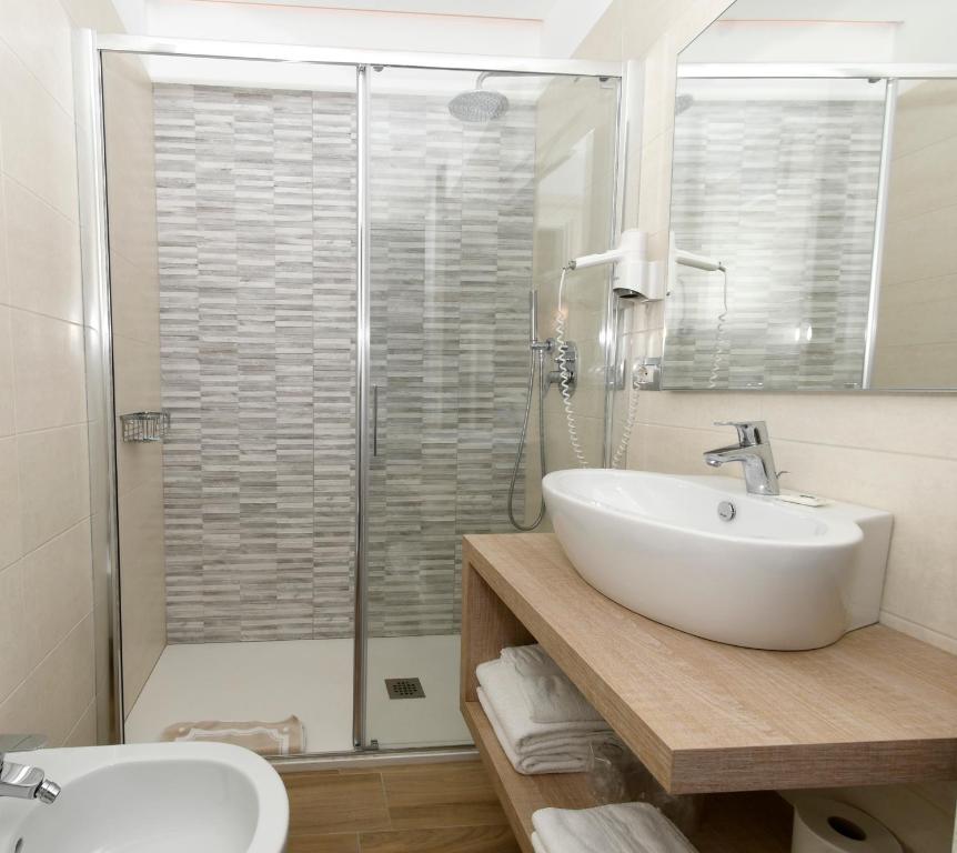 Koupelna v ubytování Albergo Garni Francesco