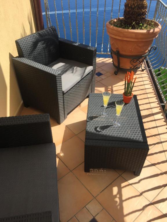 Część wypoczynkowa w obiekcie Carluccio’s stanza privata vista mare