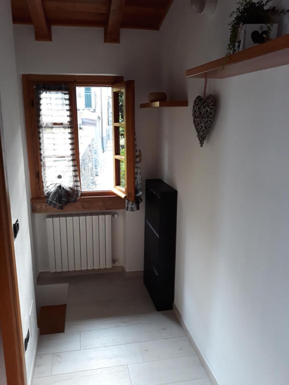 Zdjęcie z galerii obiektu Maison de Denise w mieście Lezzeno