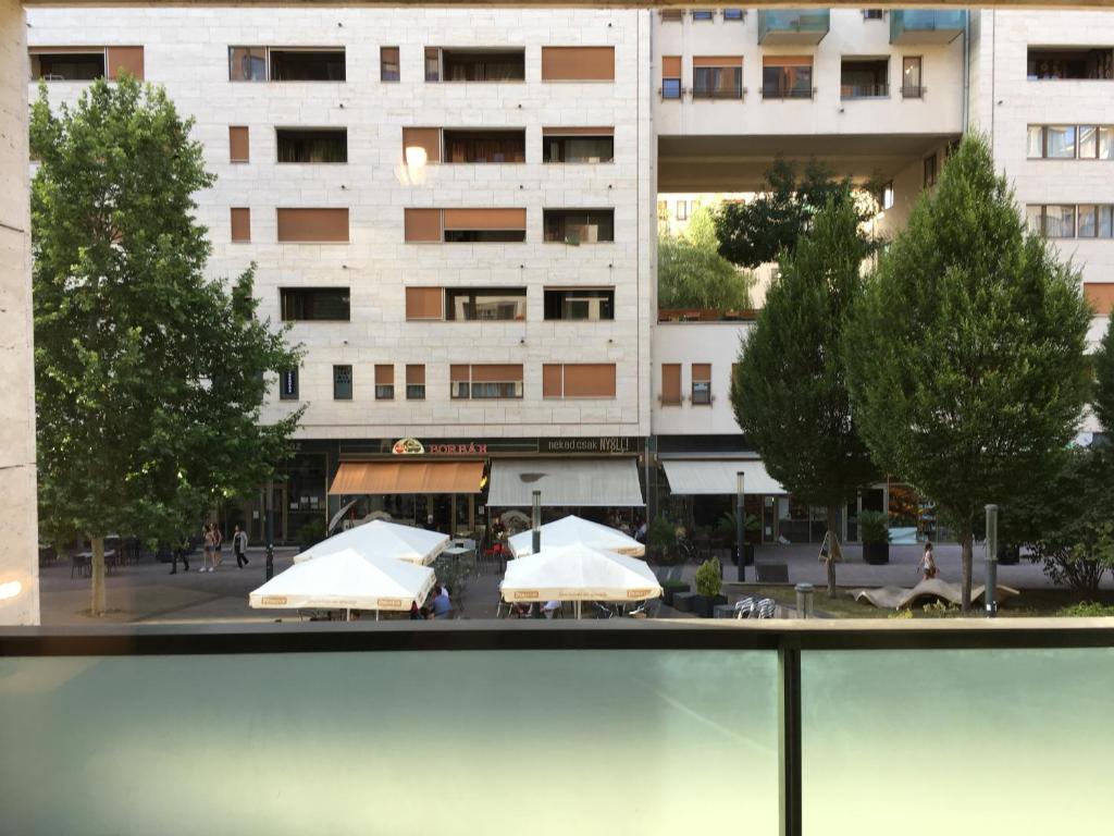 Budova, kde se aparthotel nachází