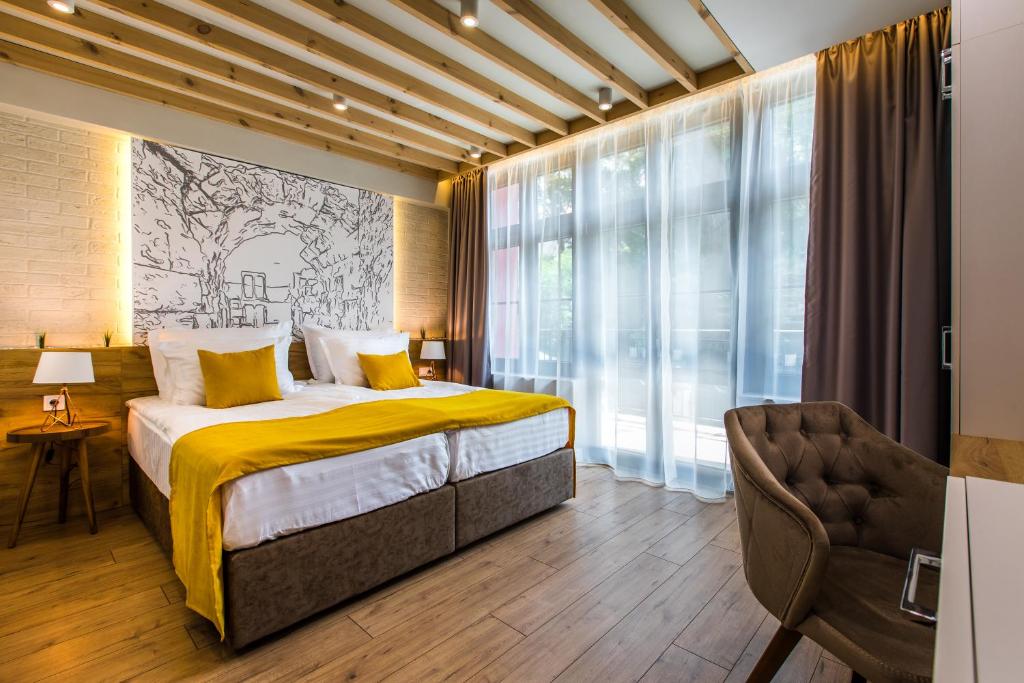 HillHouse Plovdiv - Double Room With Balcony