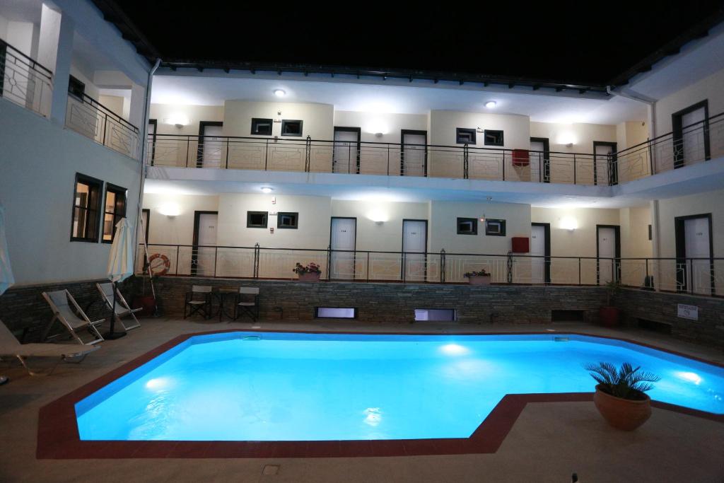 Bazén v ubytovaní Sun Hotel alebo v jeho blízkosti