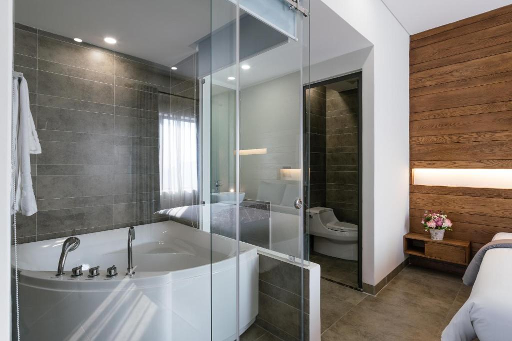 Suite Gia Đình