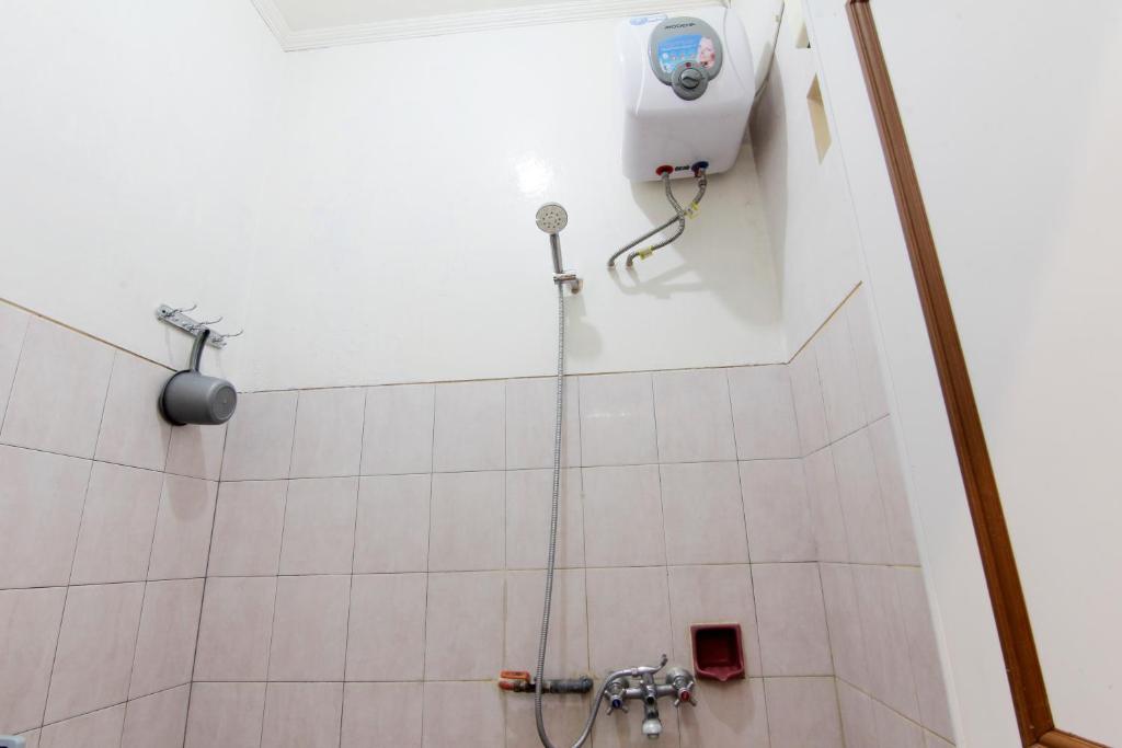Koupelna v ubytování Monica Hotel Yogyakarta