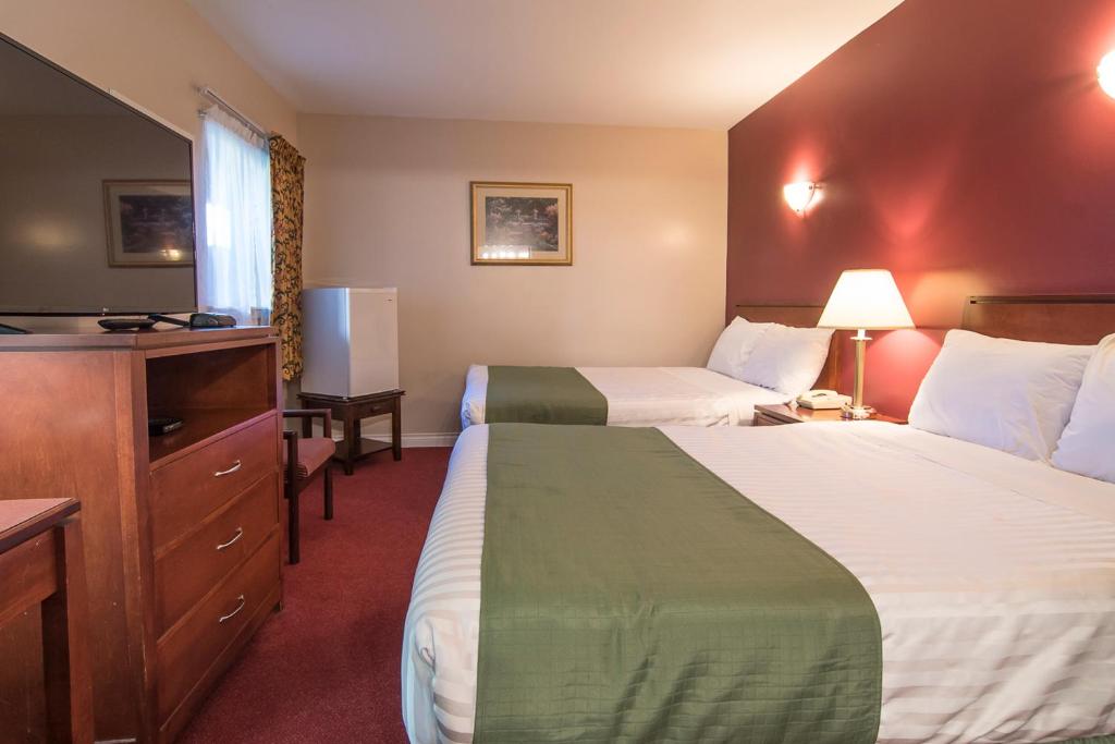 Postel nebo postele na pokoji v ubytování Port Augusta Inn