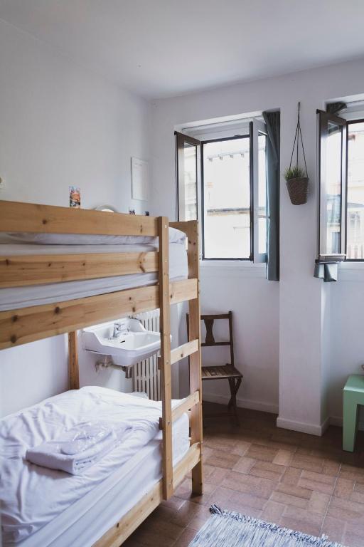 A Room In The City Hostel - 18