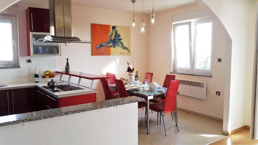 Fotografia z galérie ubytovania Apartments Jovic Opatija v destinácii Ičići