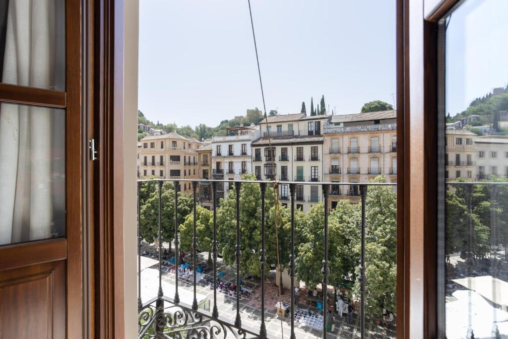 BiBo Suites Plaza Nueva - Resim 44