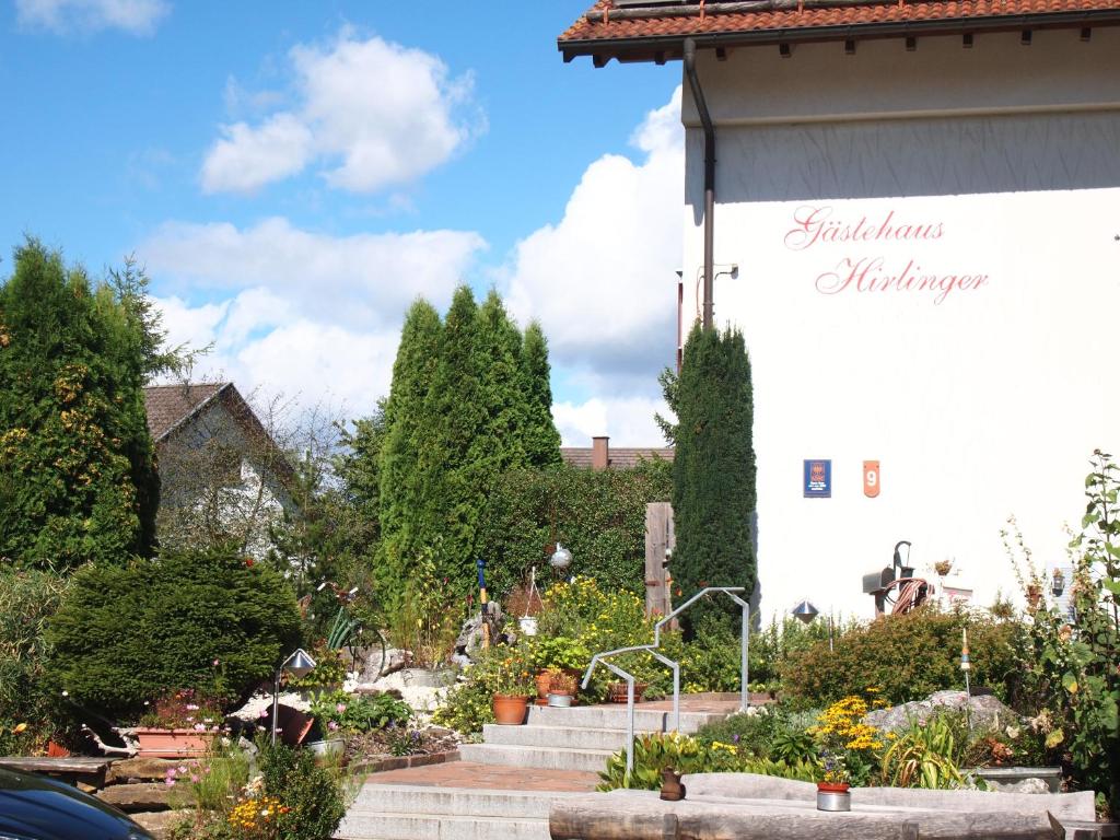 Gästehaus Hirlinger - Housity