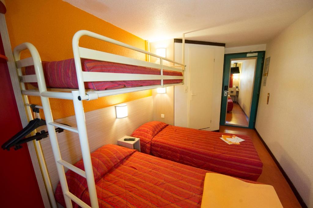 Premiere Classe Orleans Ouest - La Chapelle St Mesmin - Chambre Triple