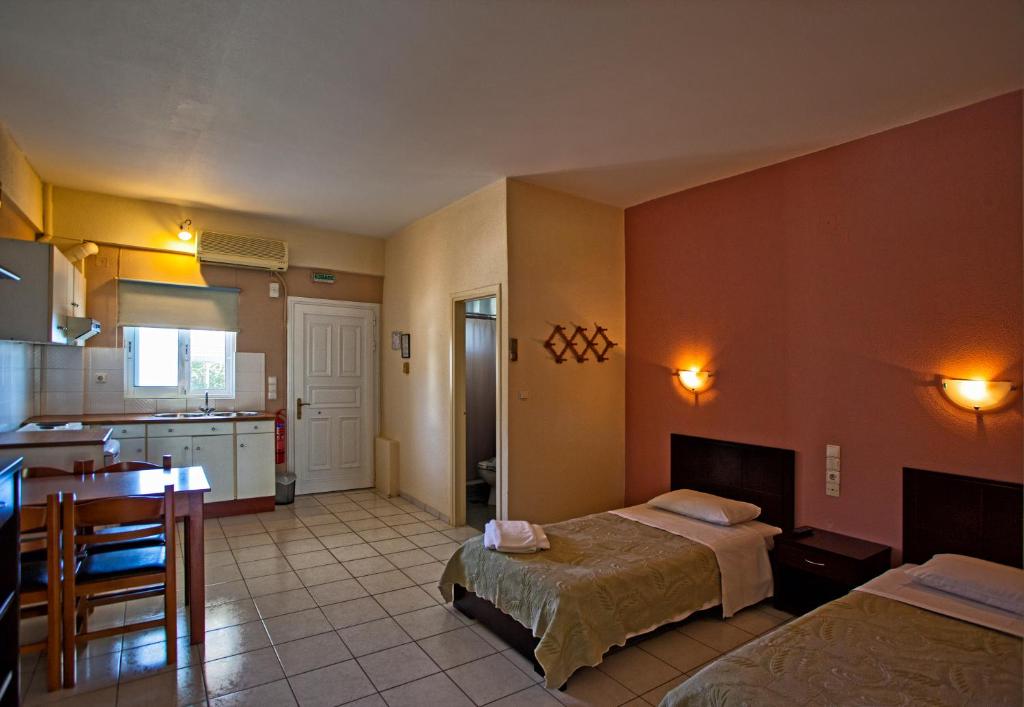 Hotel Kalamitsi Apartments - 17