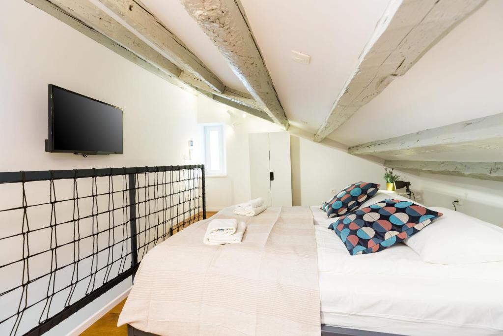 Cozy Montalbano Studios by Irundo - 6