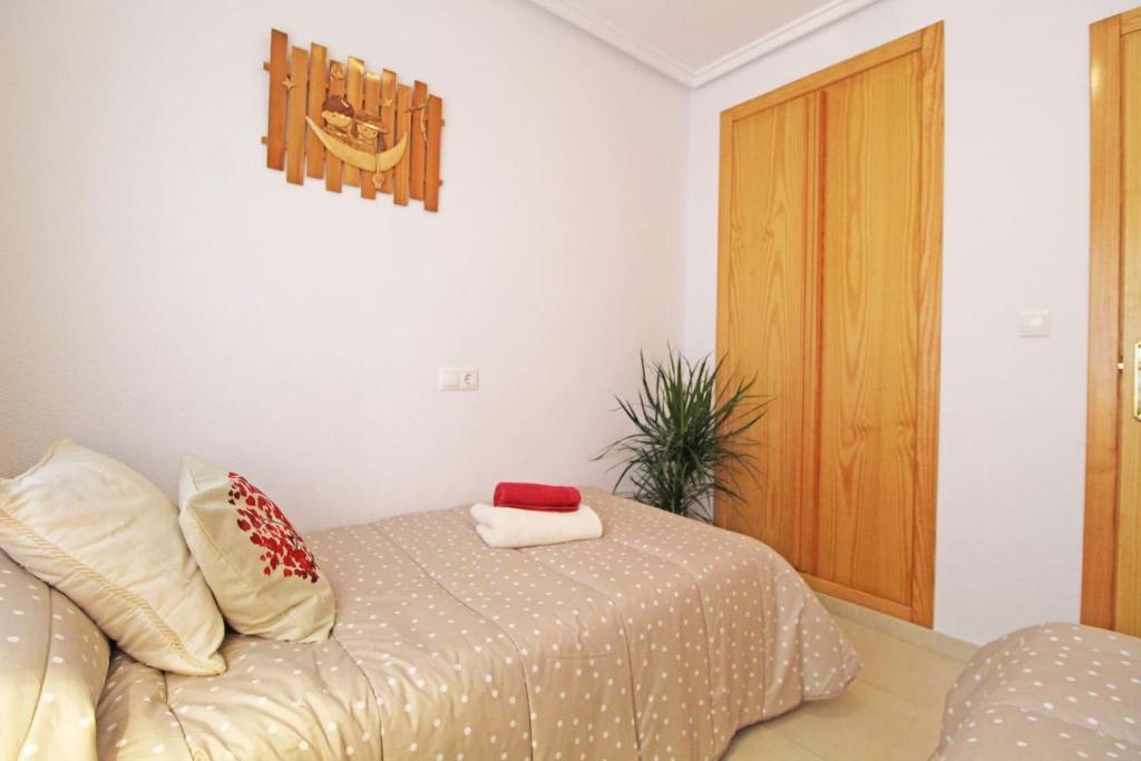 Zdjęcie z galerii obiektu Bungalow con terraza, piscina y vistas al mar w mieście Gran Alacant