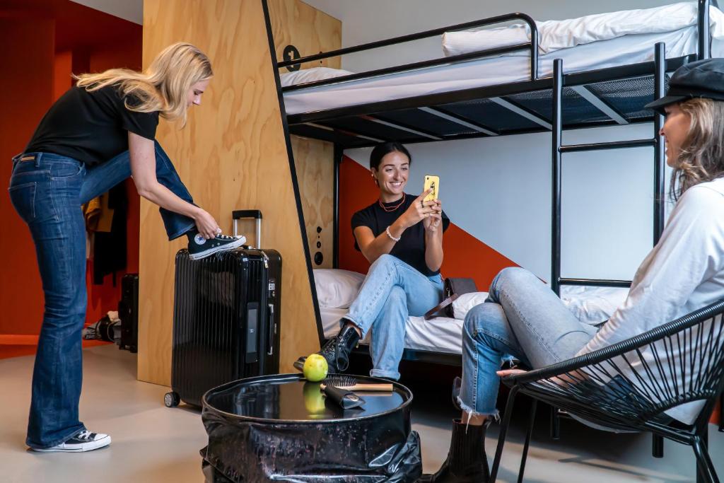 Via Amsterdam - Bunkbed In Vrouwelijke Slaapzaal