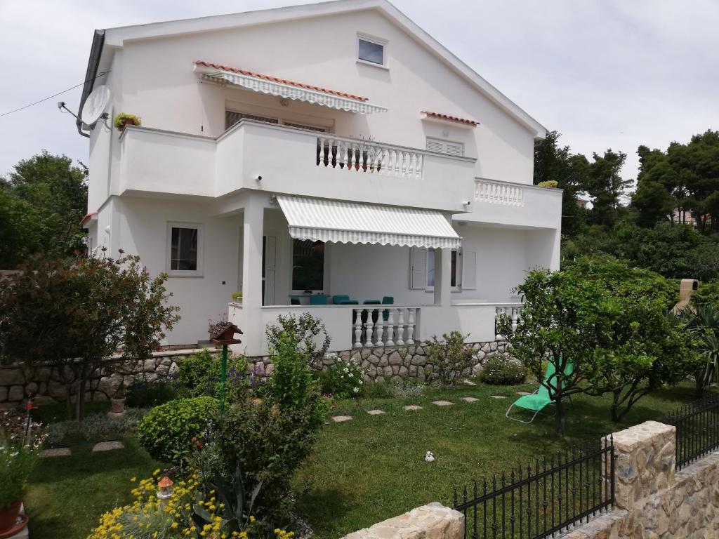 Zahrada ubytování Apartman Katica