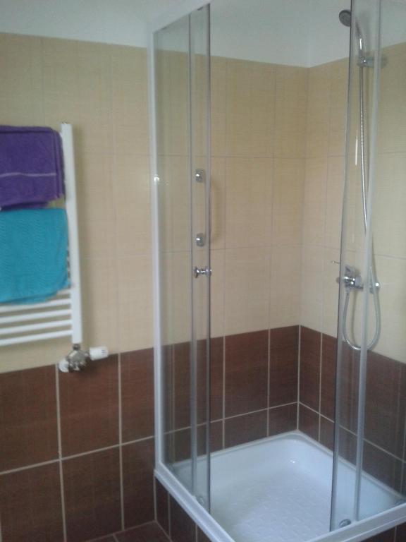 Koupelna v ubytování Határmenti Vendégház